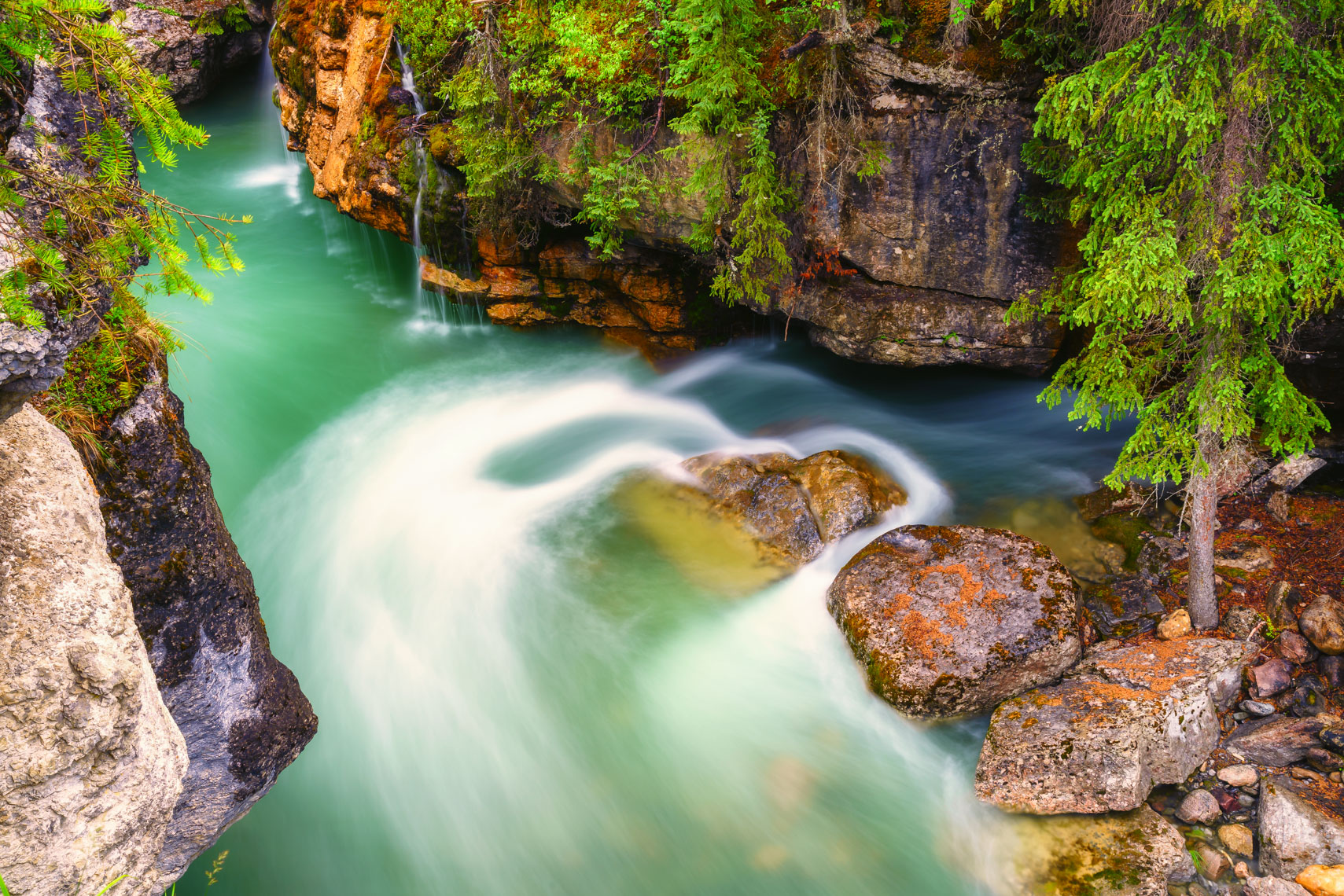 Maligne Canyon